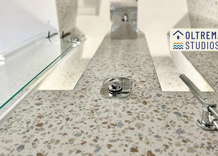 Oltremare - Stazione *